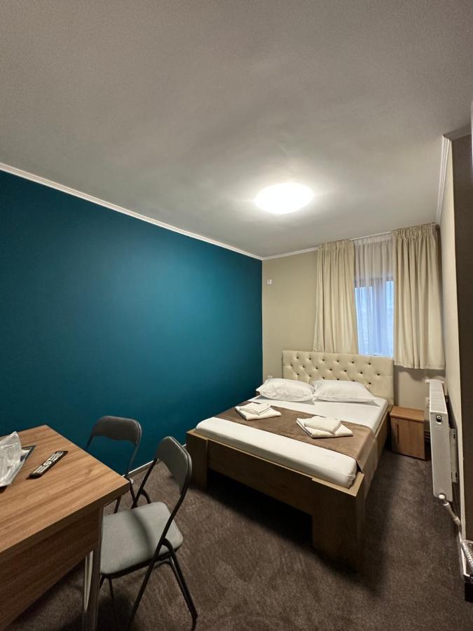 Freedom&Relax Hotell Buzău Exteriör bild